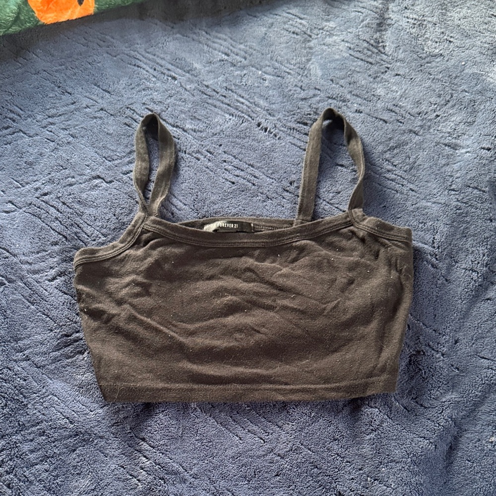 Women's Forever 21 Black Crop Top Large some piling in photos